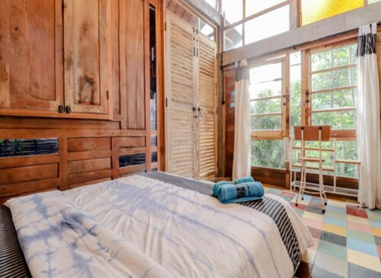 Lorong Homestay Бантул Екстер'єр фото