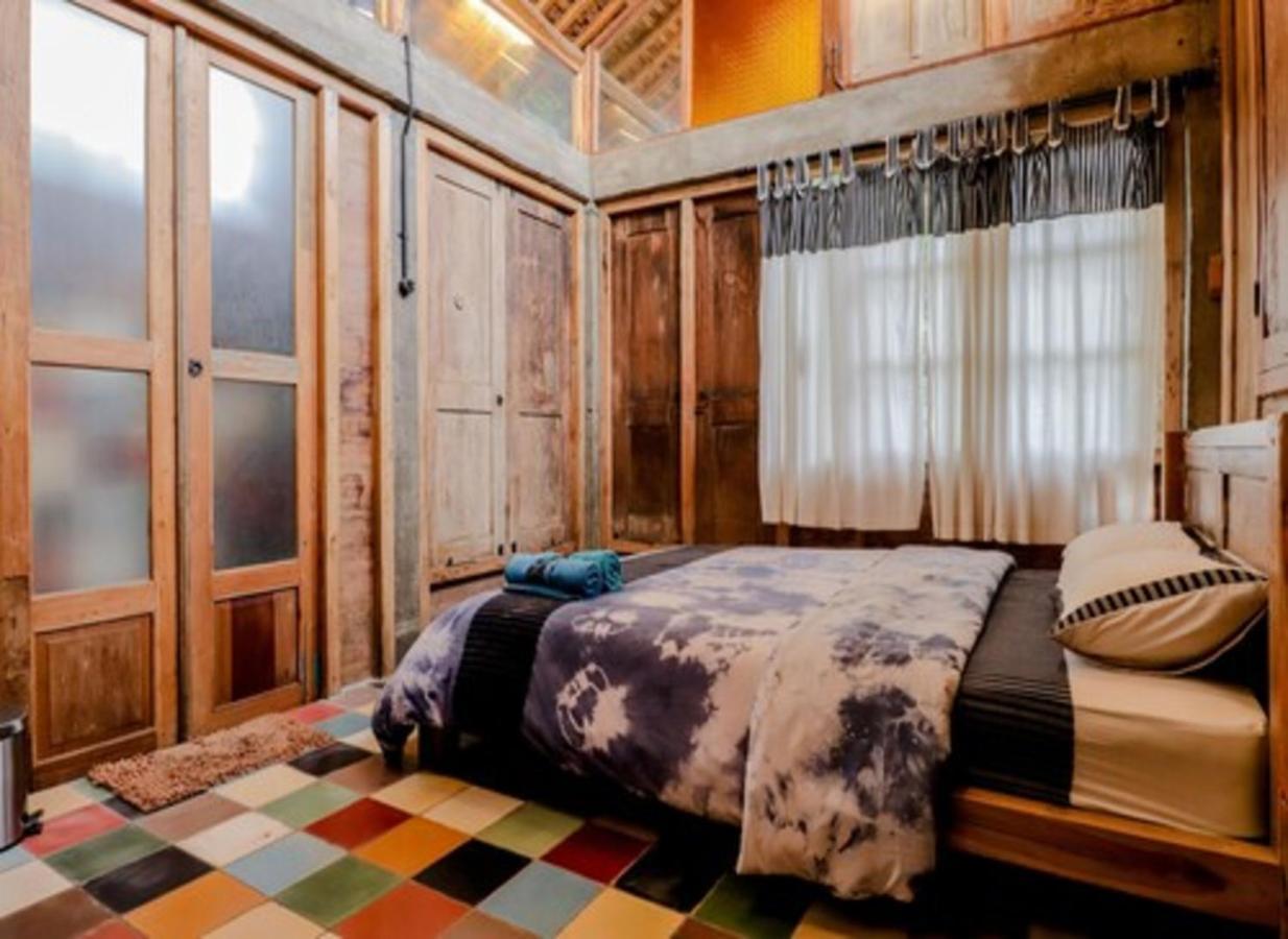 Lorong Homestay Бантул Екстер'єр фото