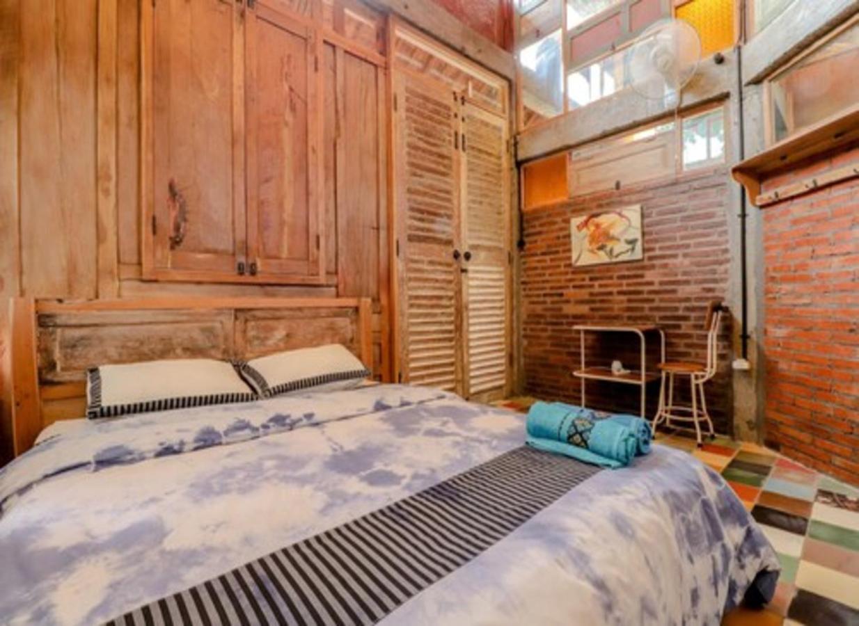 Lorong Homestay Бантул Екстер'єр фото