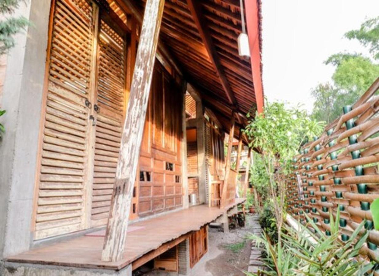 Lorong Homestay Бантул Екстер'єр фото