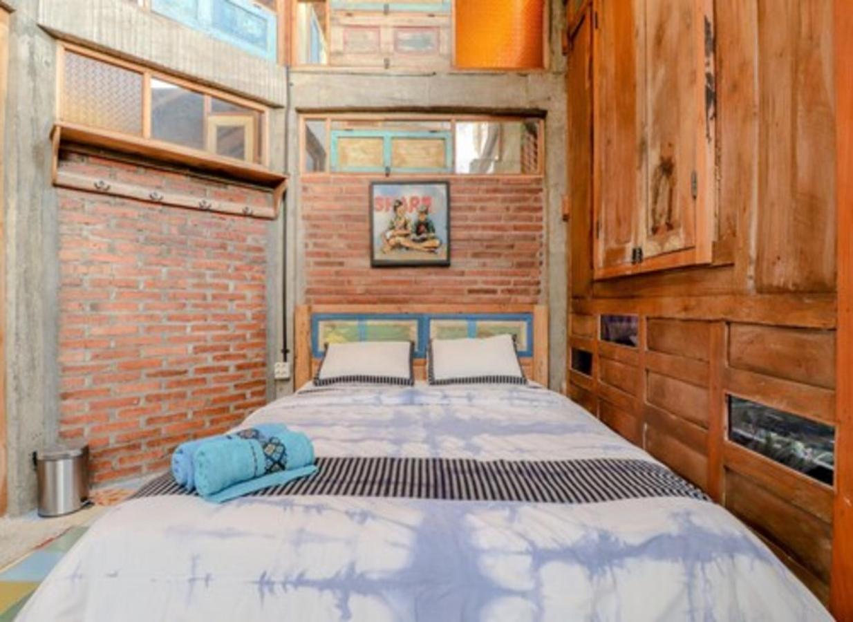 Lorong Homestay Бантул Екстер'єр фото